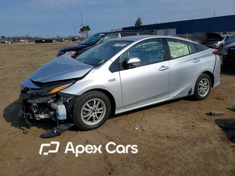 Toyota Prius 2017 - Image 1 of 13
