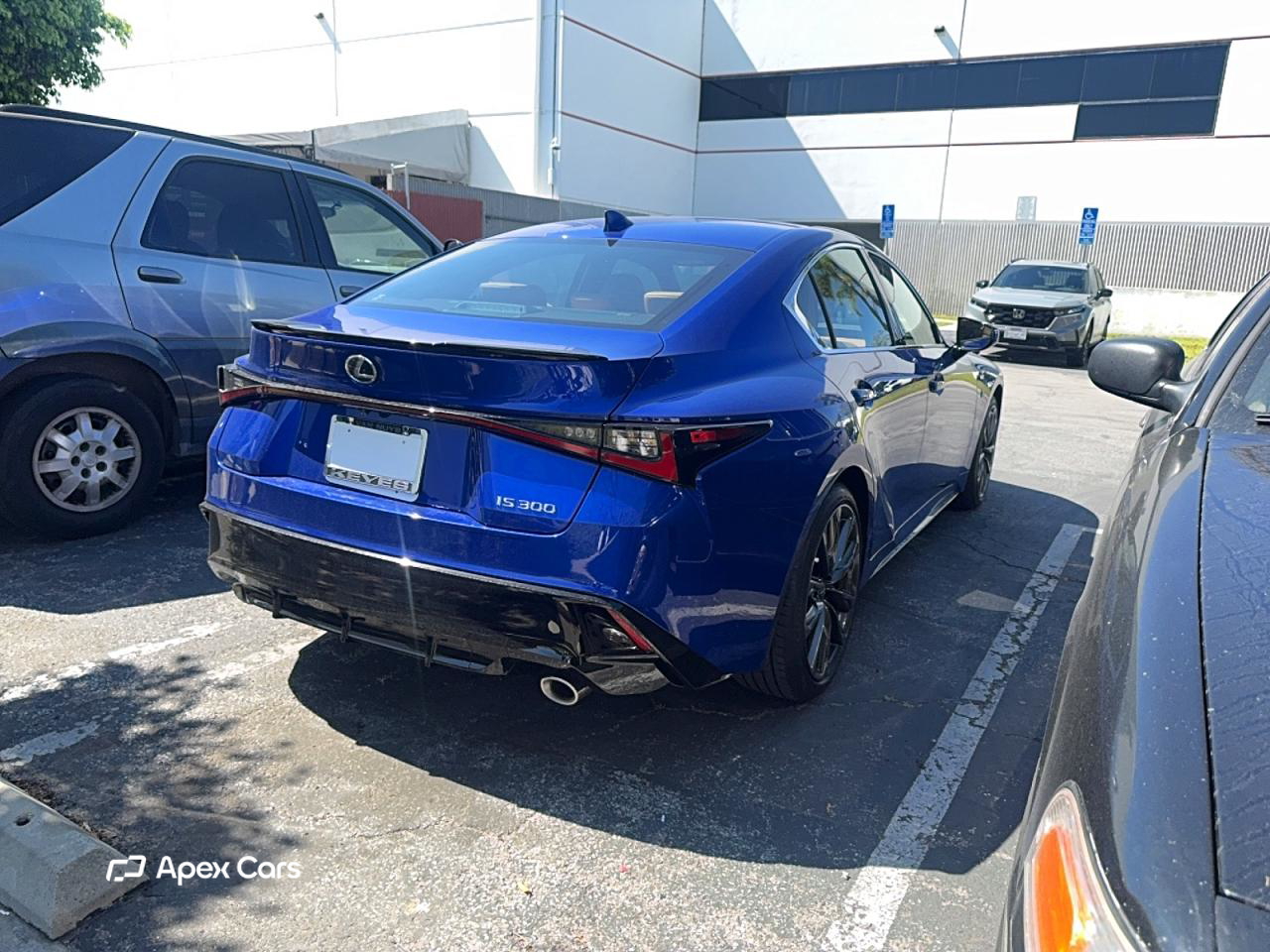 Lexus IS 2025