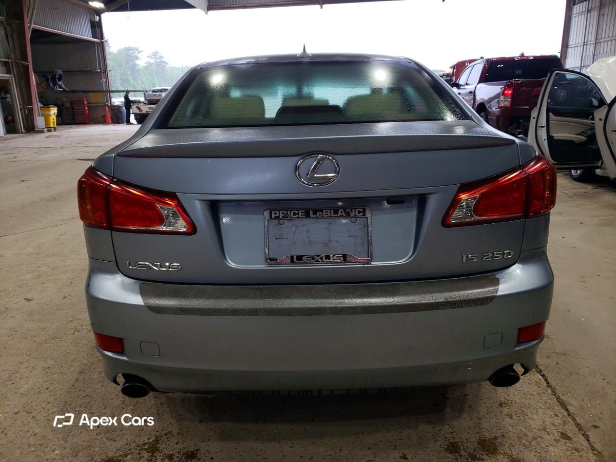 Lexus IS 2010