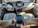 Toyota Sienna 2011