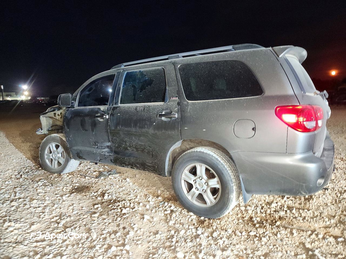Toyota Sequoia 2016