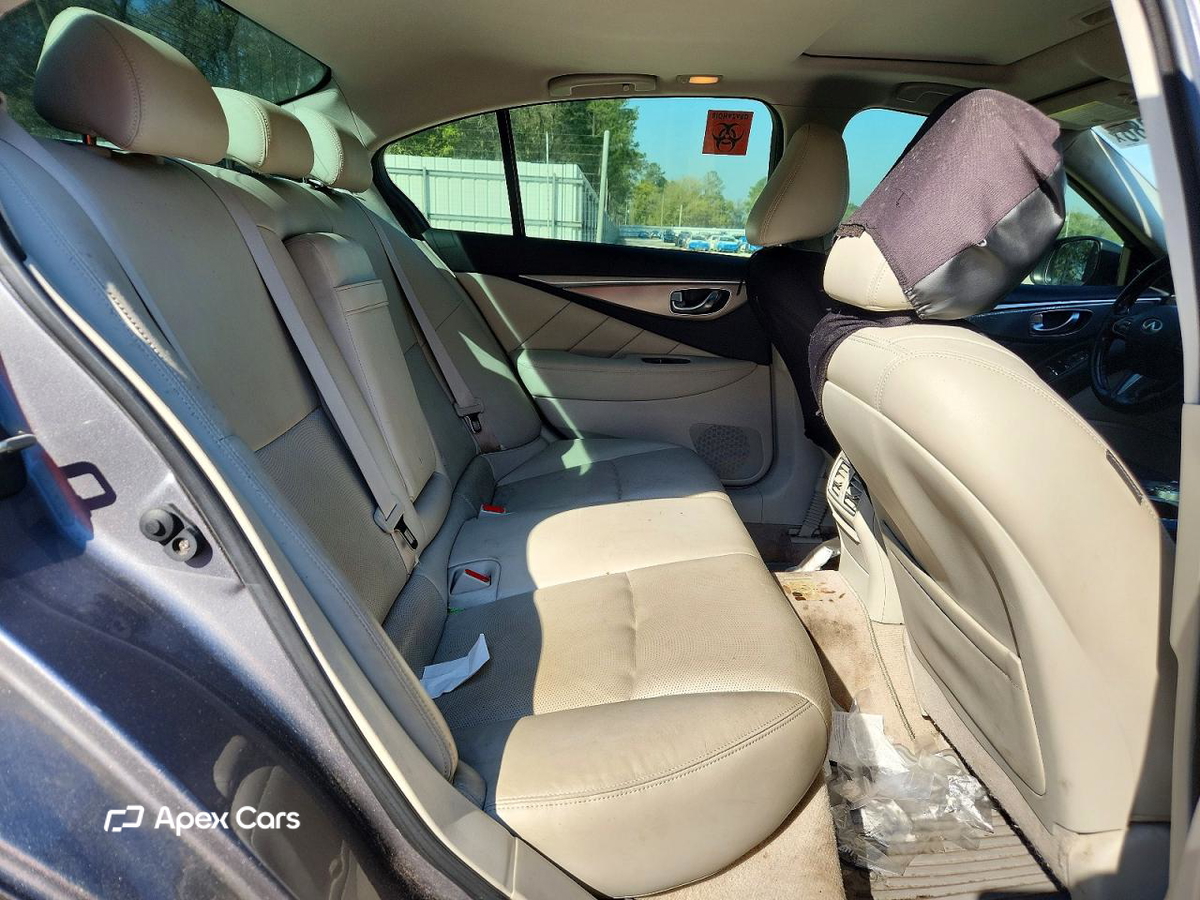 Infiniti Q50 2014