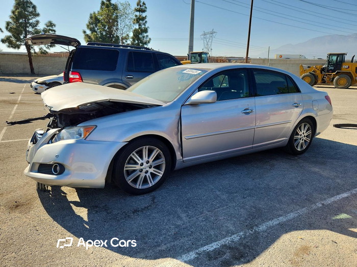 2010 Toyota Avalon - Image 1 of 5