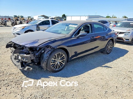 Lexus ES 2025 - Image 1 of 13