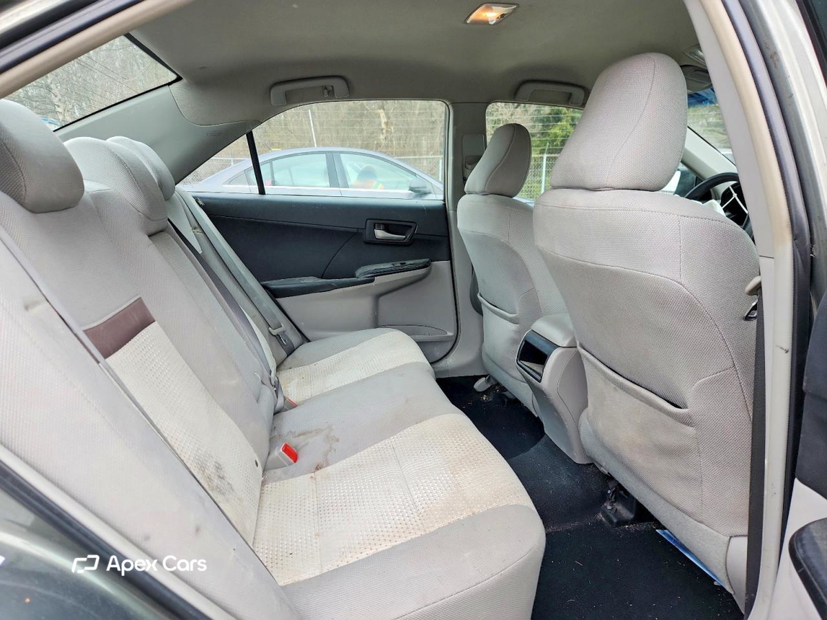 Toyota Camry 2012