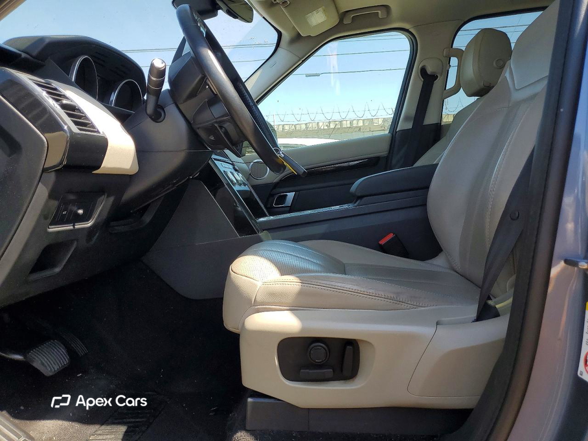Land Rover Discovery 2020