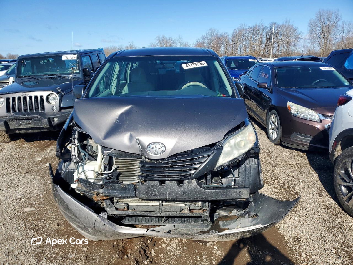 Toyota Sienna 2013