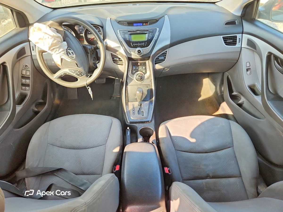 Hyundai Elantra 2013