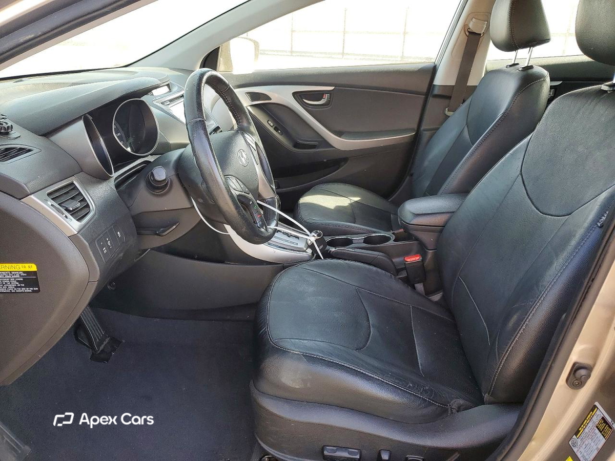Hyundai Elantra 2013