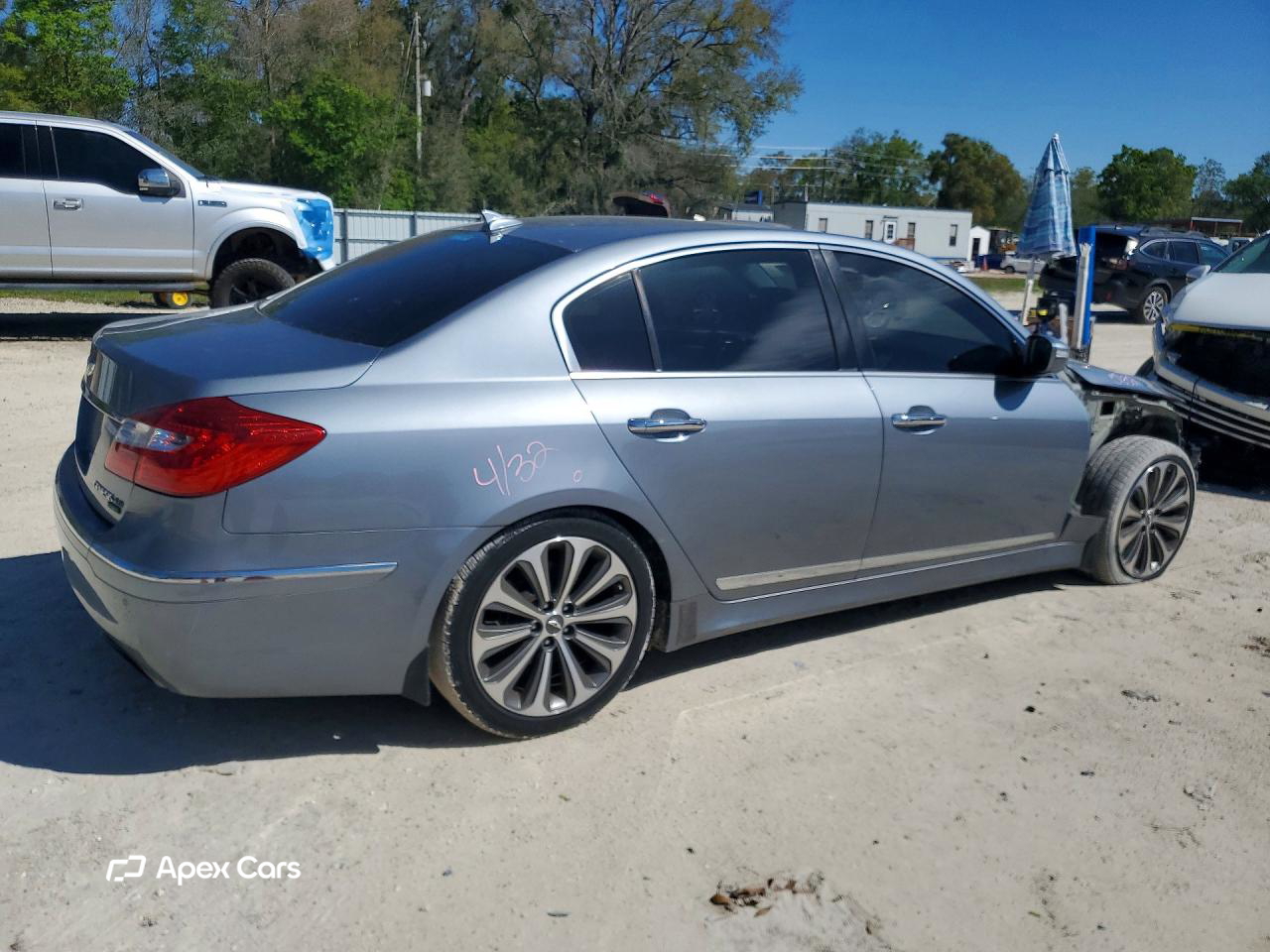 Hyundai Genesis 2014