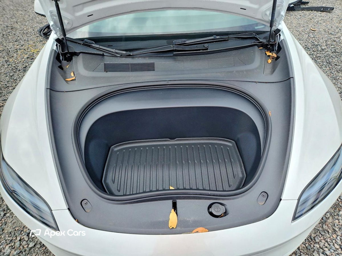 Tesla Model 3 2025