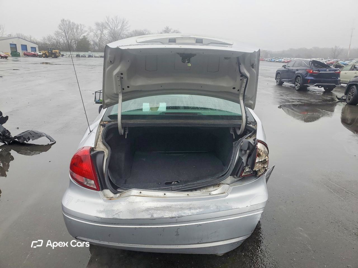Ford Taurus 2005
