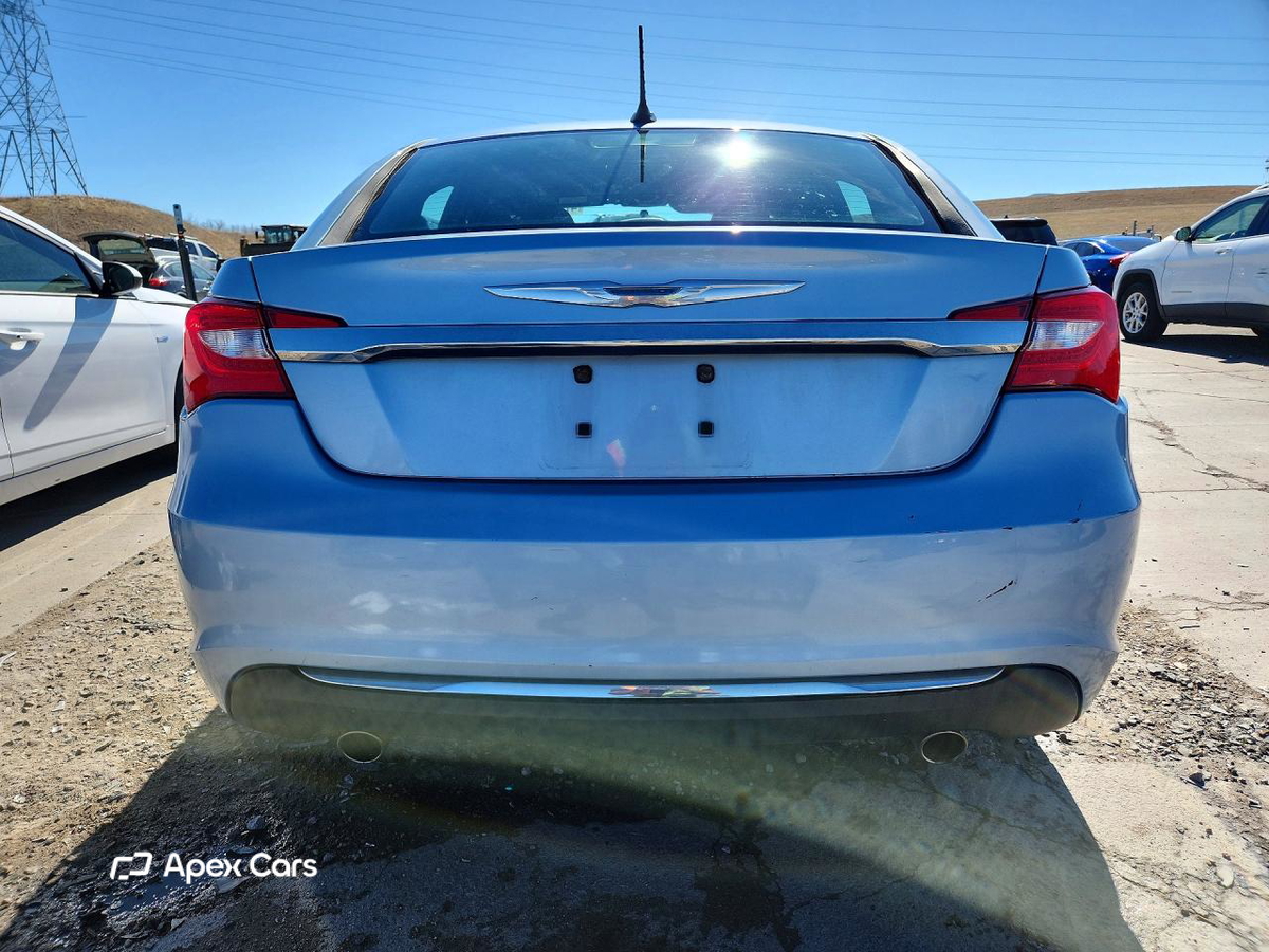 Chrysler 200 2012