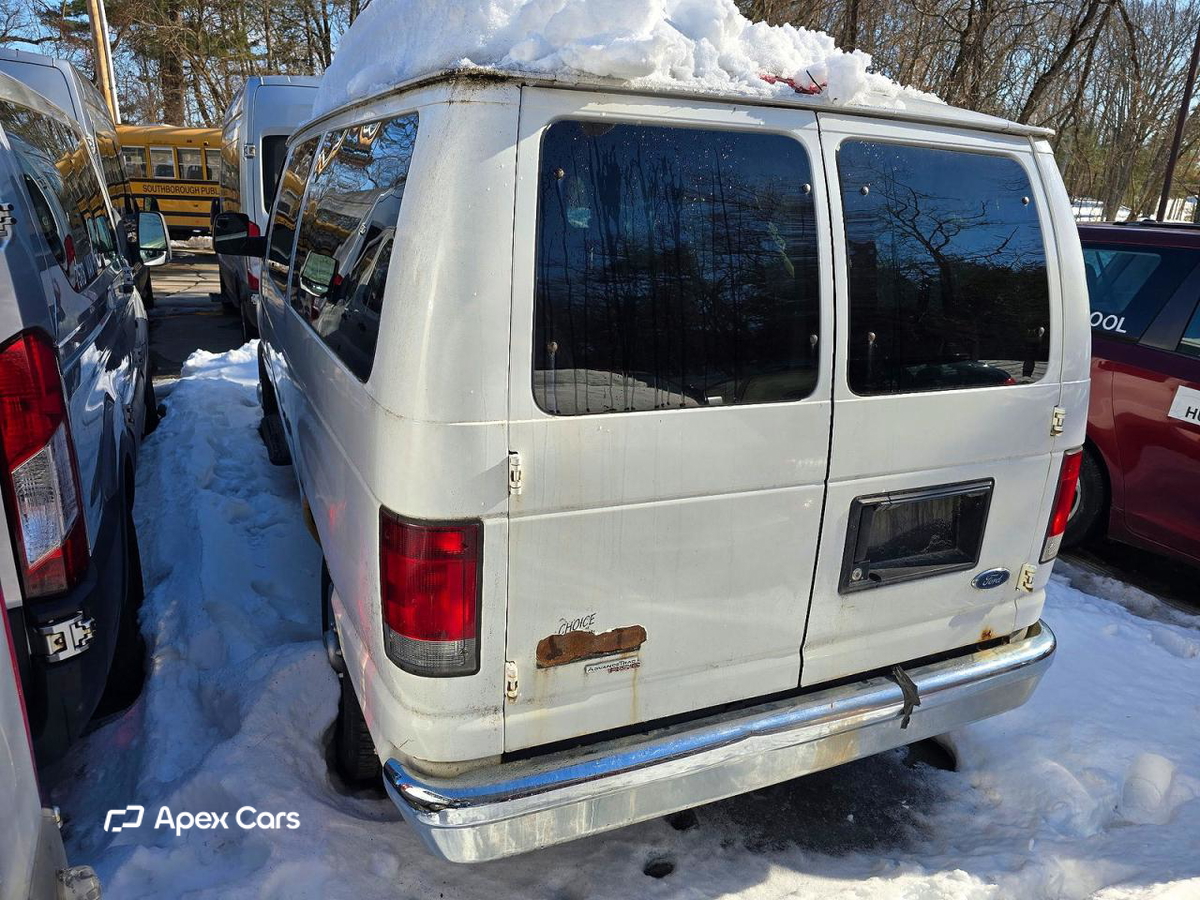 Ford Econoline 2012
