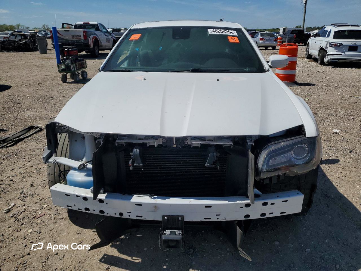 Chrysler 300 2023