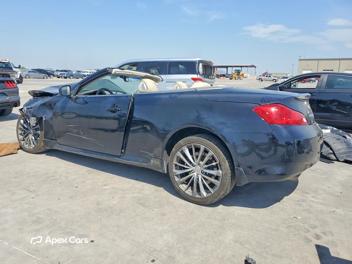 Infiniti G 2011