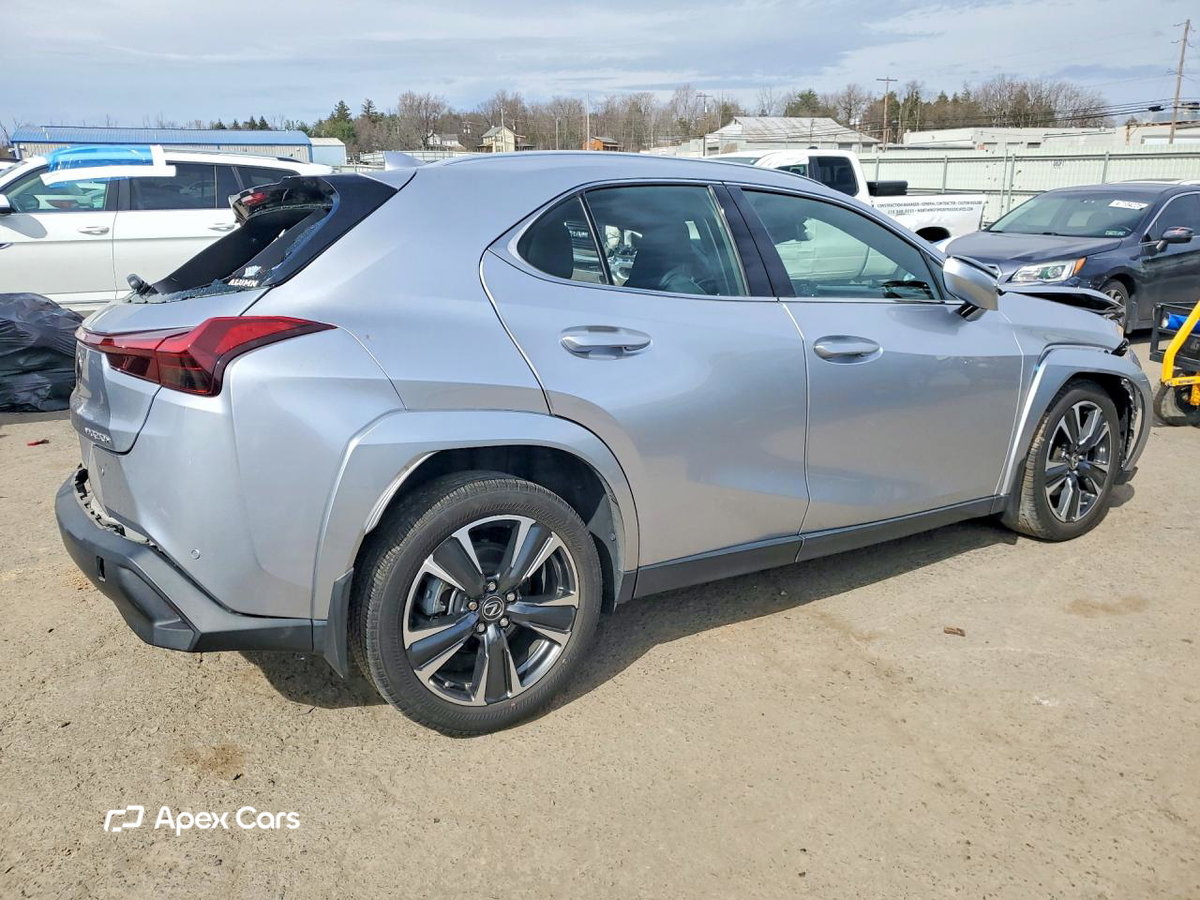 Lexus UX 2023