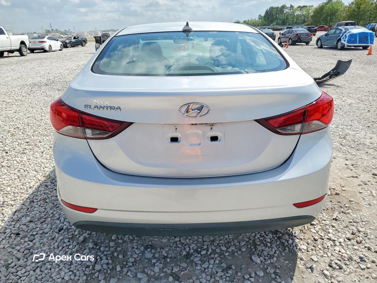 Hyundai Elantra 2016