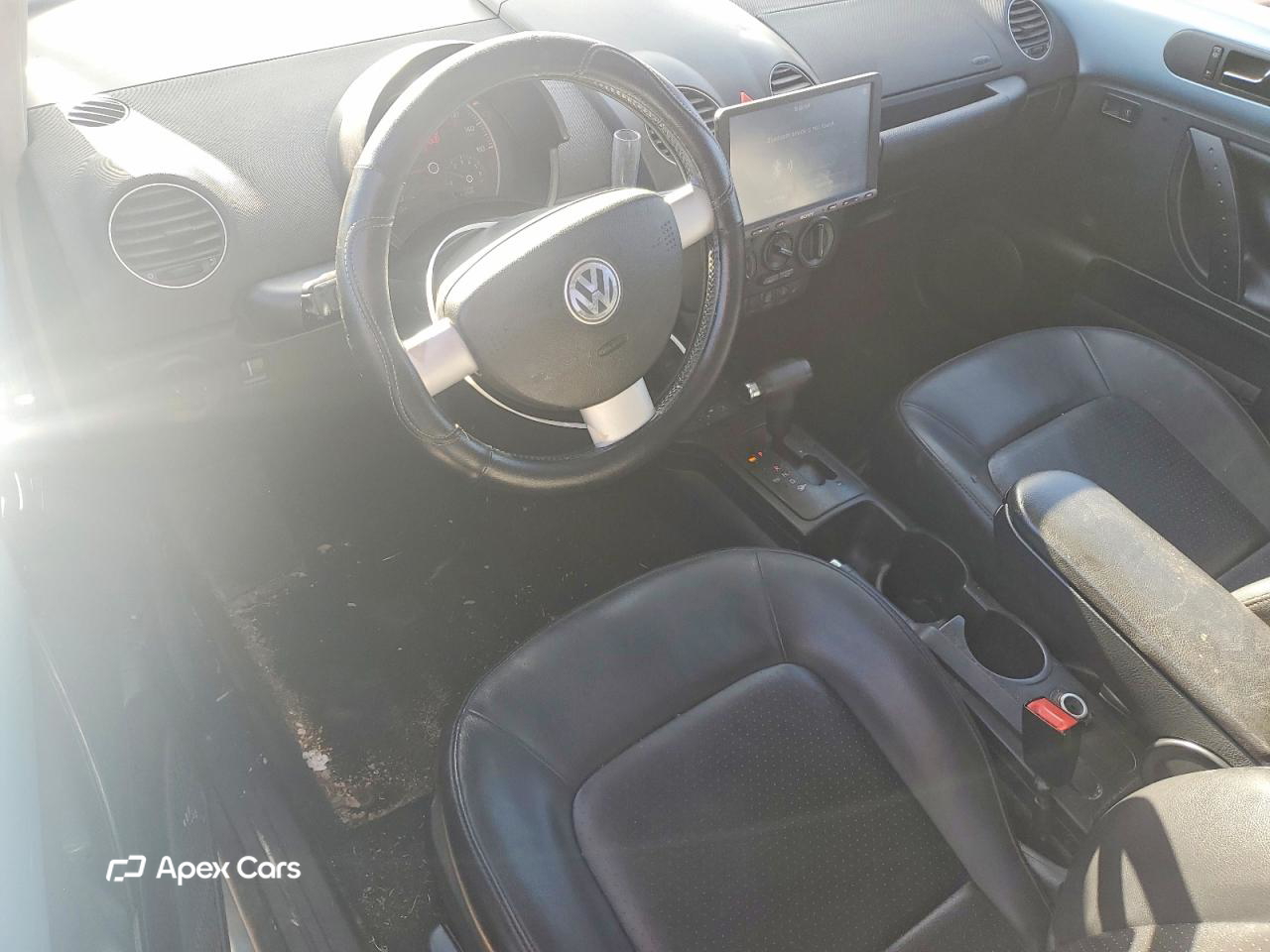 Volkswagen Beetle 2010