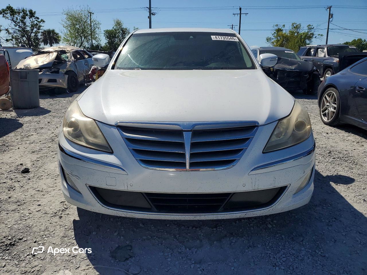 Hyundai Genesis 2013