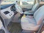 Toyota Sienna 2011