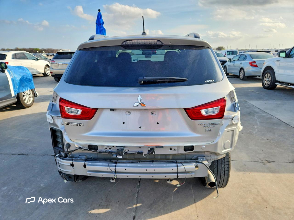 Mitsubishi Outlander 2015