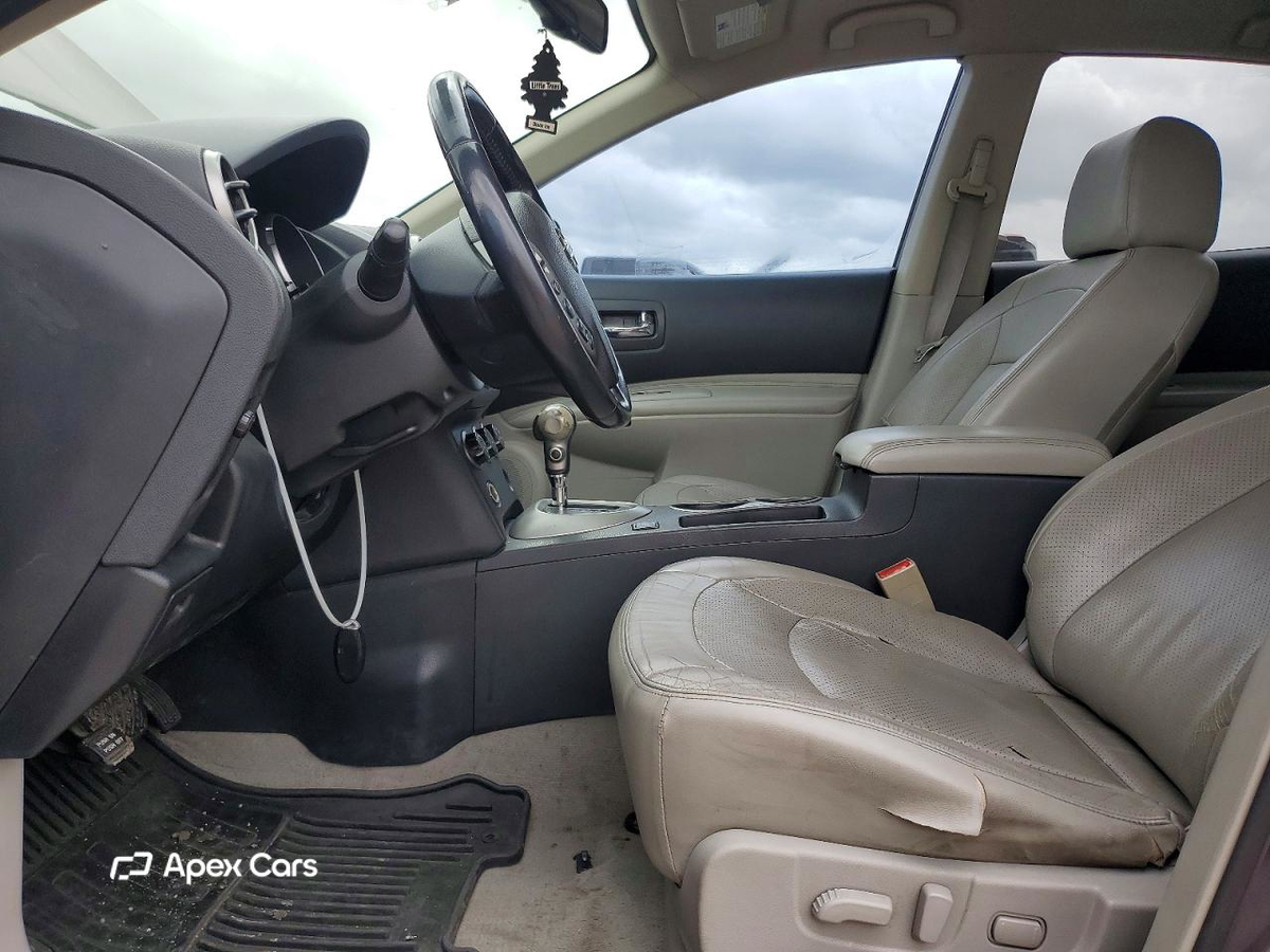 Nissan Rogue 2010