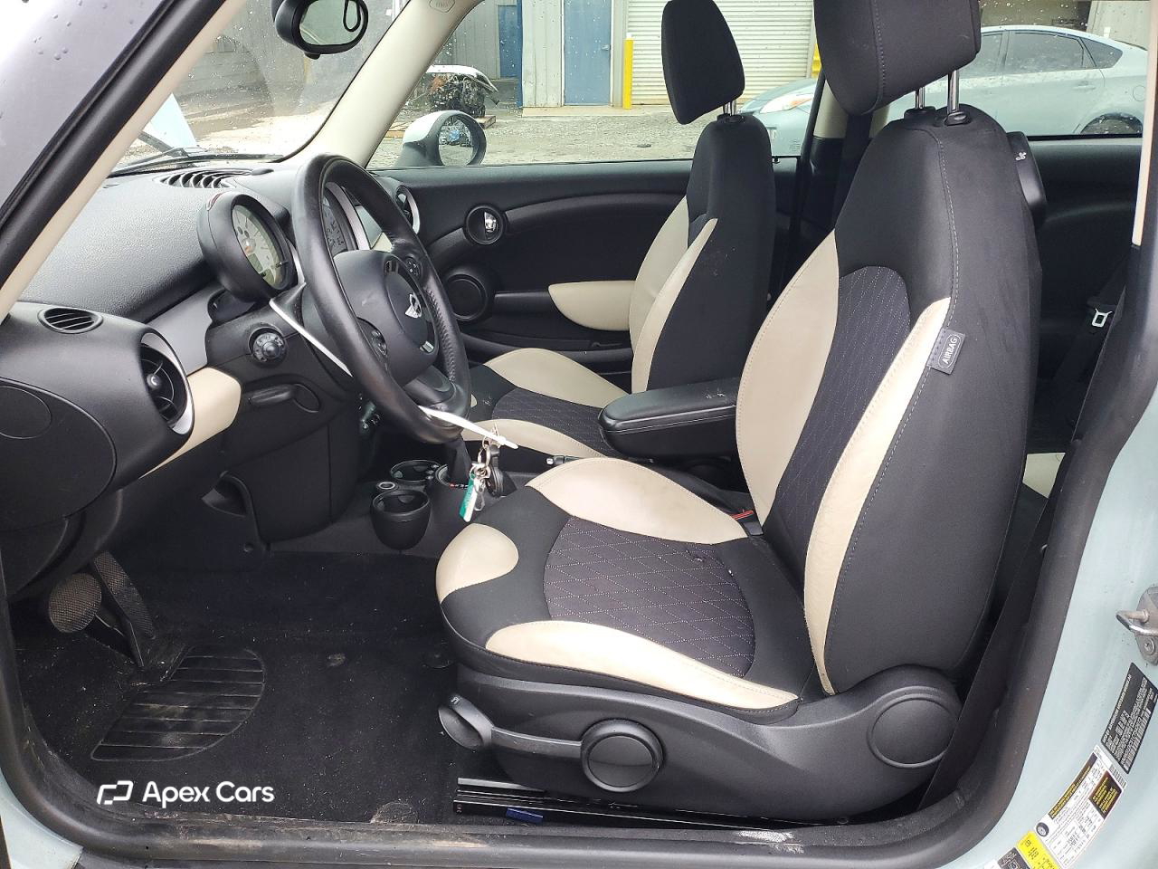 MINI Cooper 2012