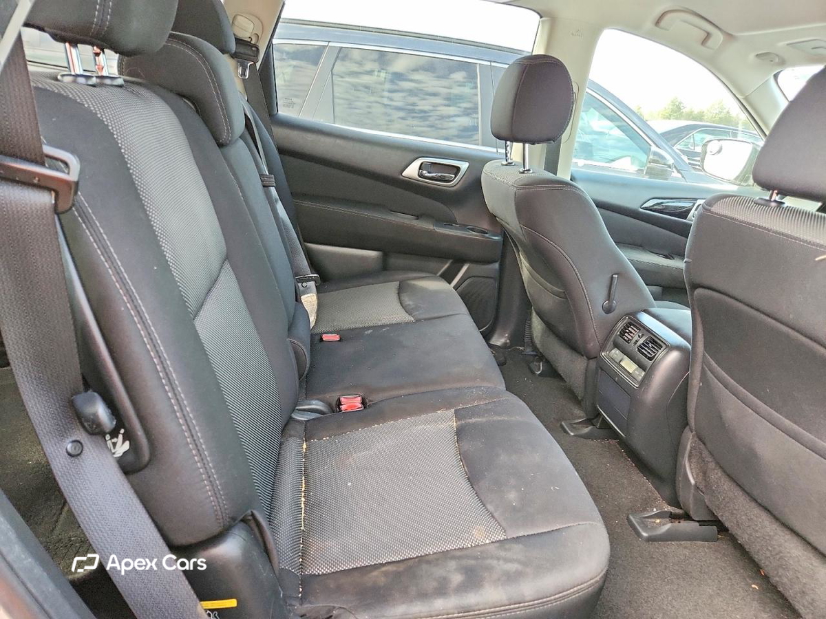 Nissan Pathfinder 2017