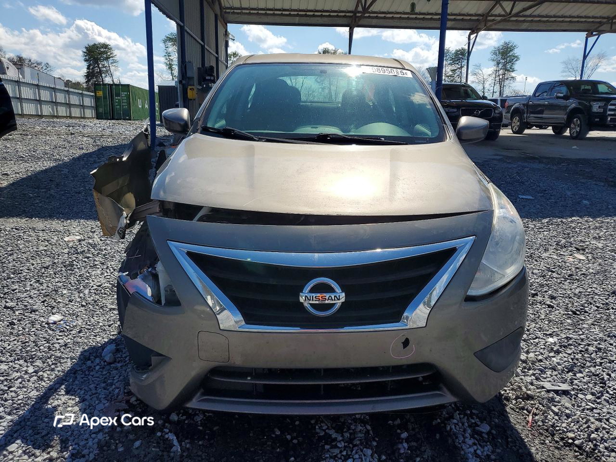 Nissan Versa 2016