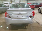 Nissan Versa 2015