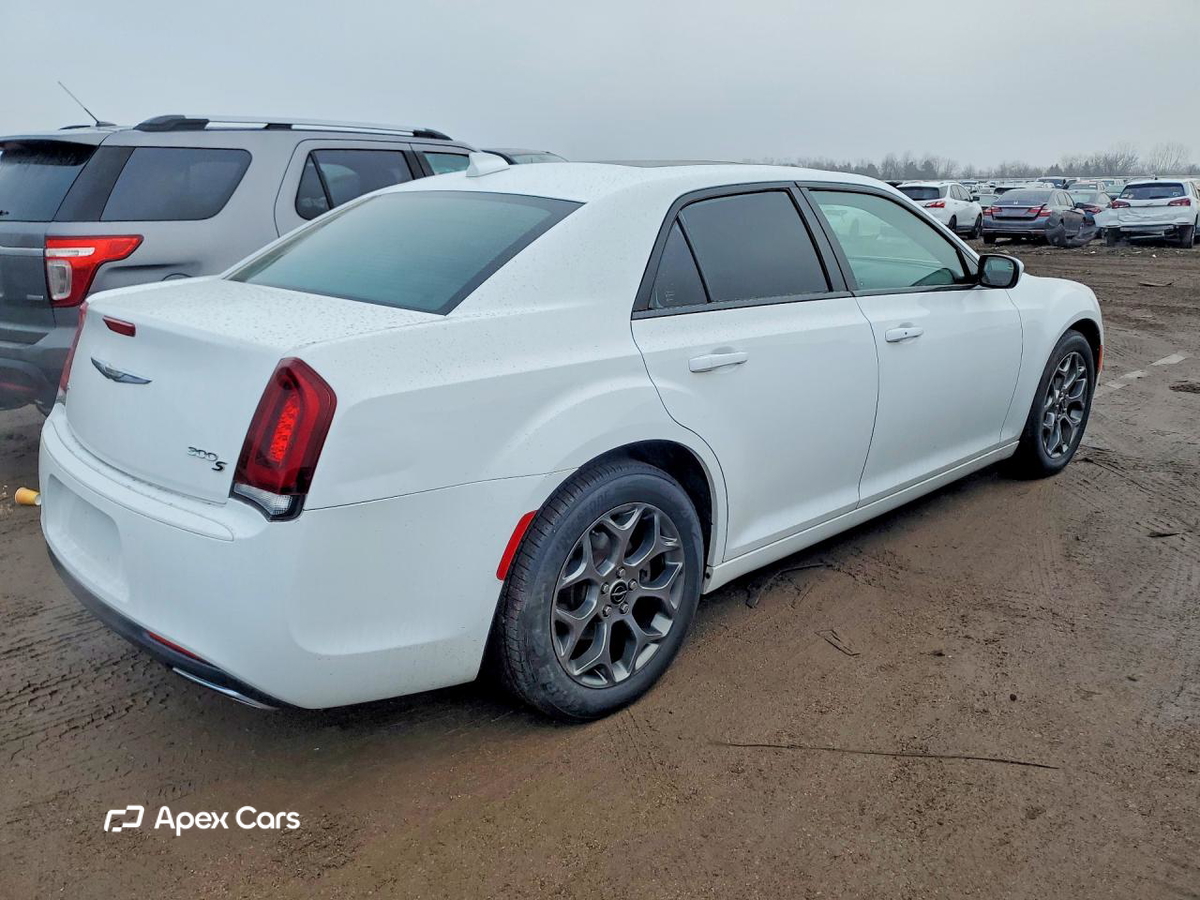 Chrysler 300 2017