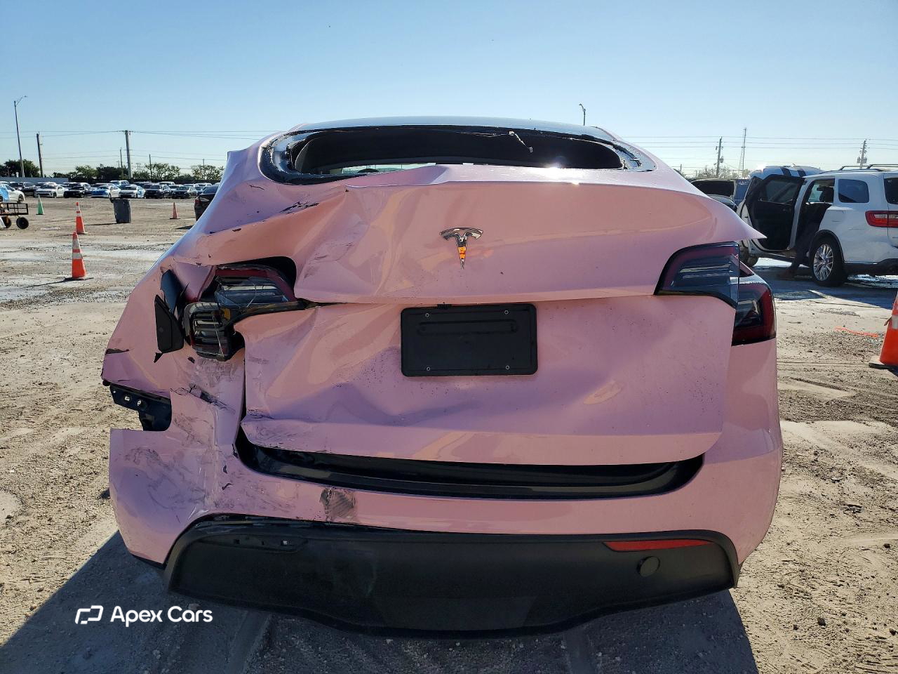Tesla Model Y 2025