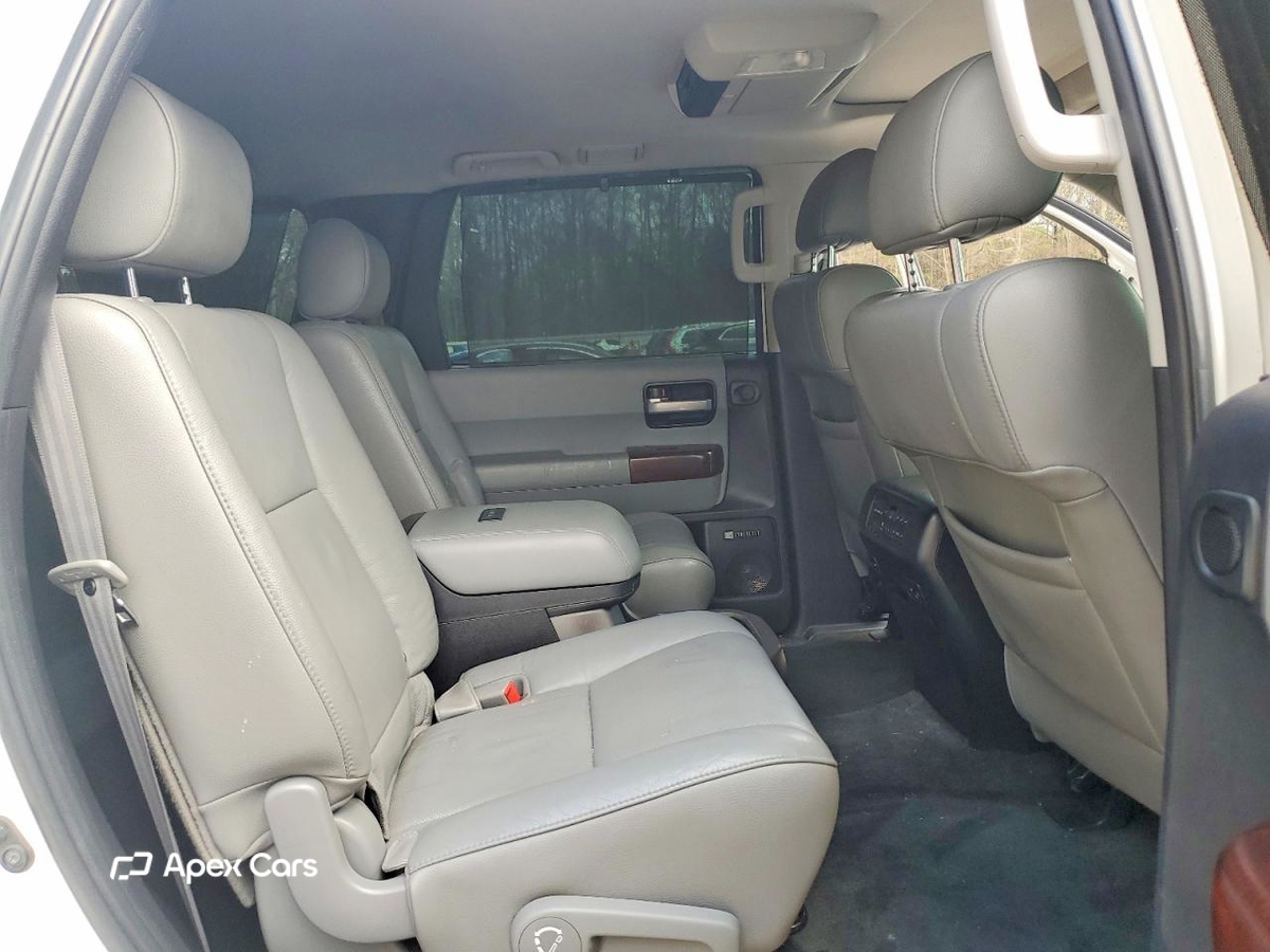 Toyota Sequoia 2012