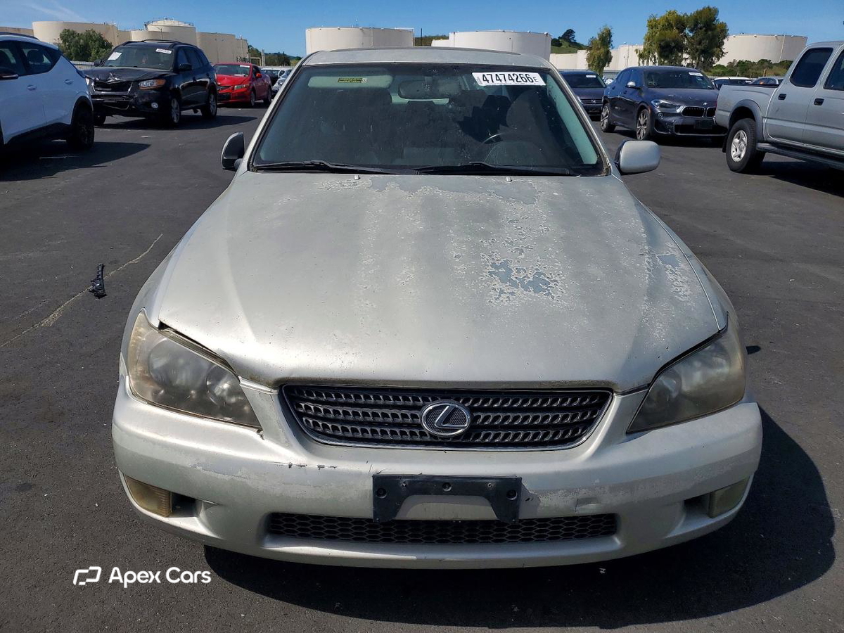 Lexus IS 2004