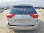 Toyota Sienna 2015