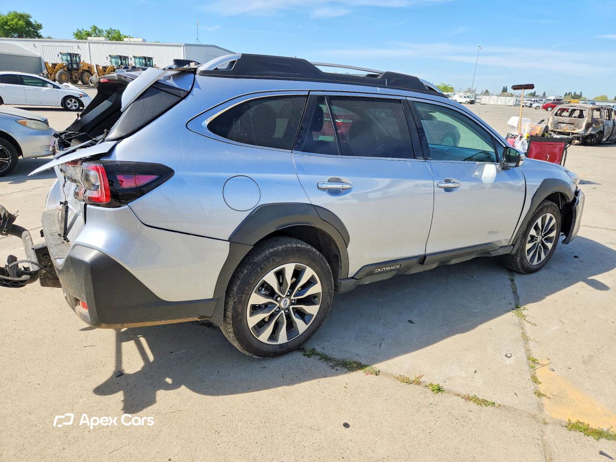 Subaru Outback 2025