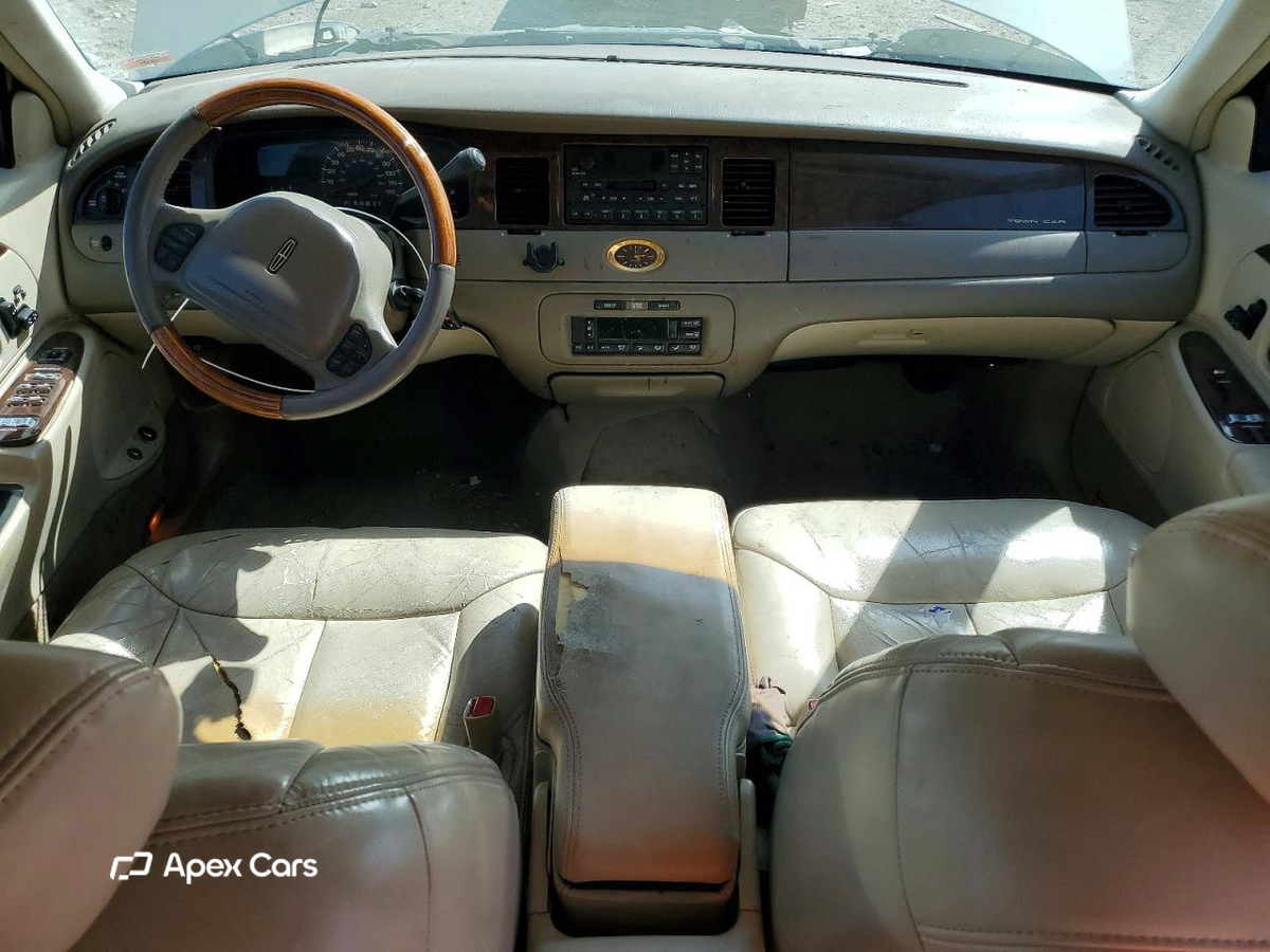 Lincoln Town Car 2000