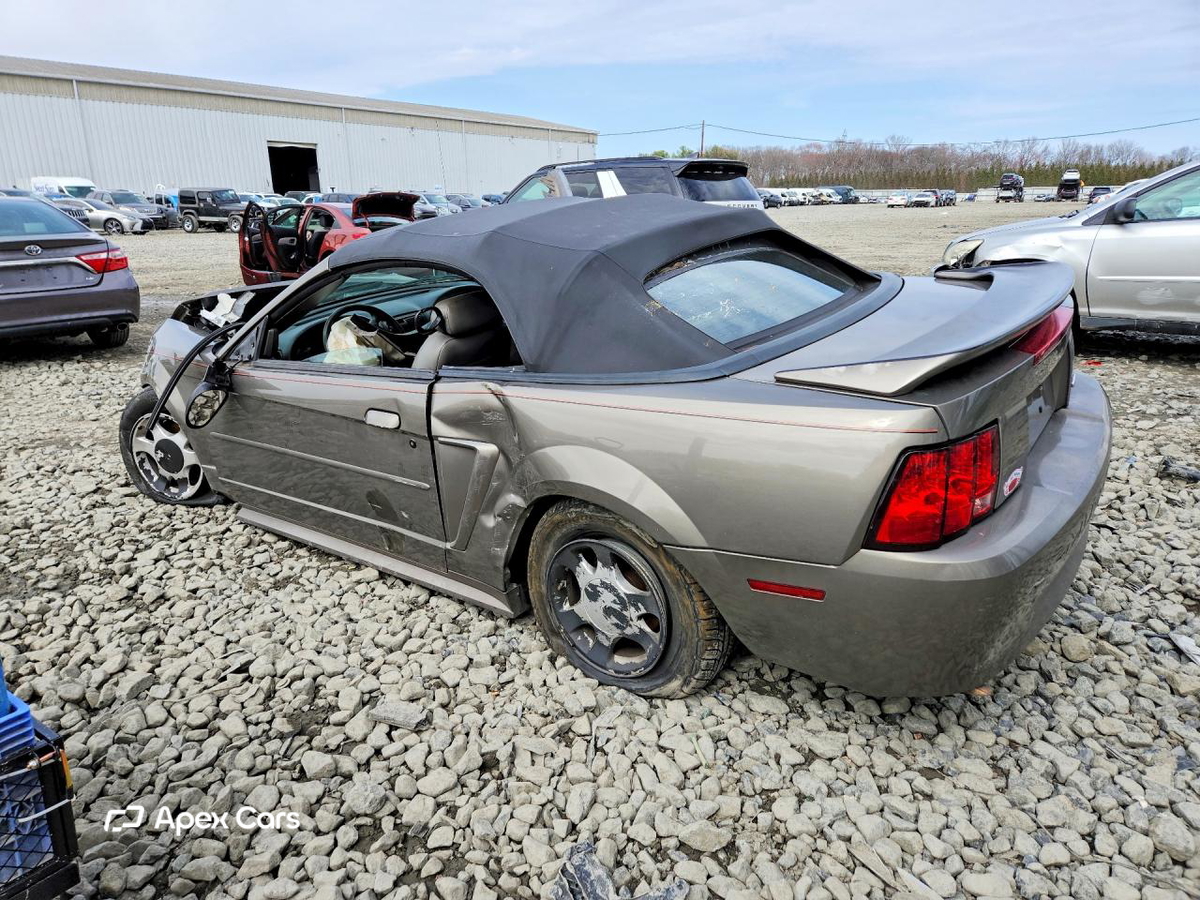 Ford Mustang 2001