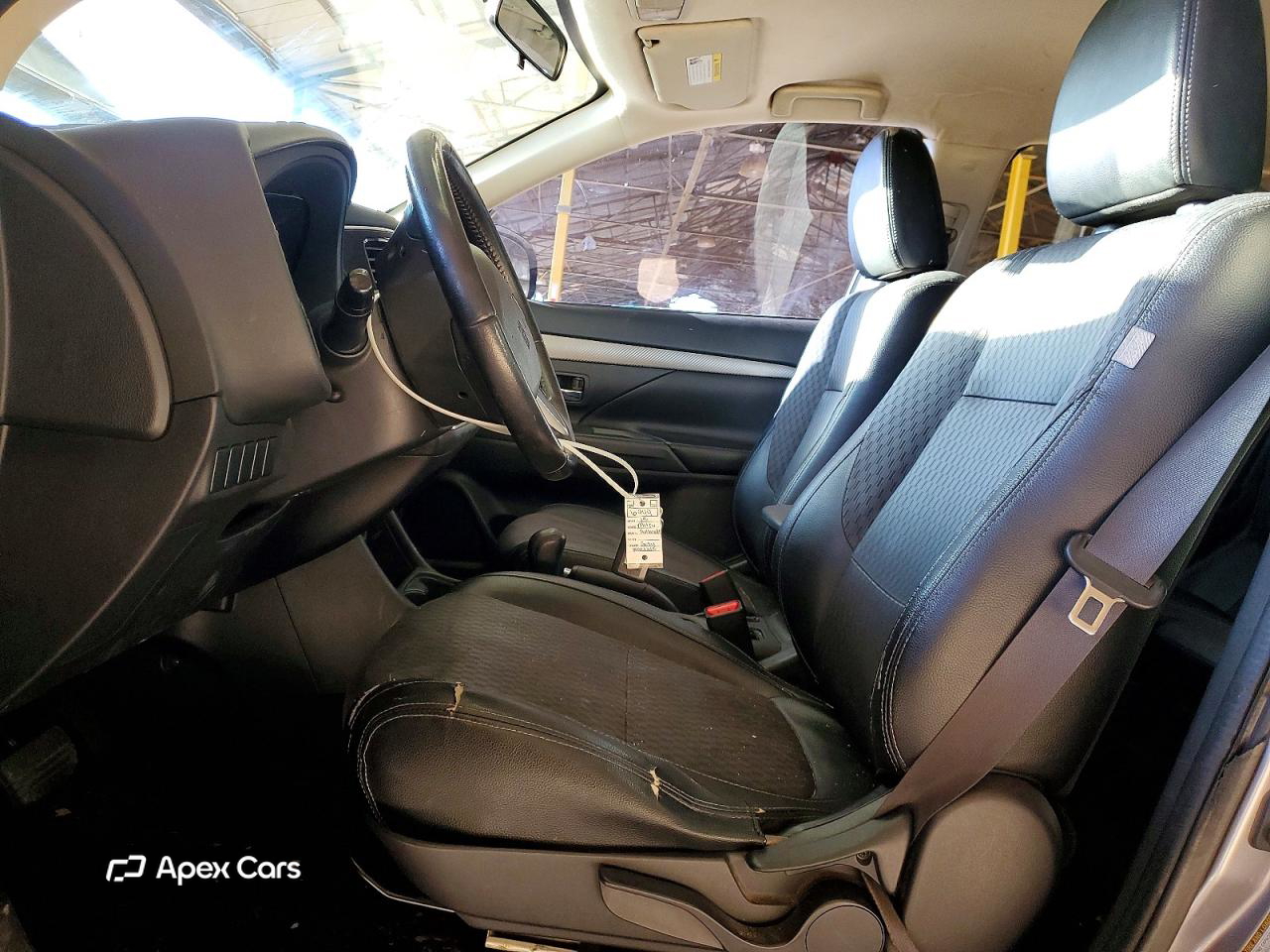 Mitsubishi Outlander 2015