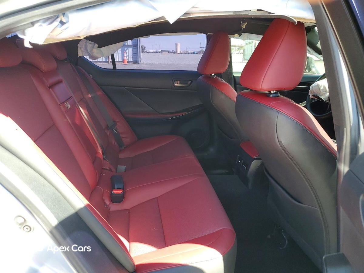 Lexus IS 2023