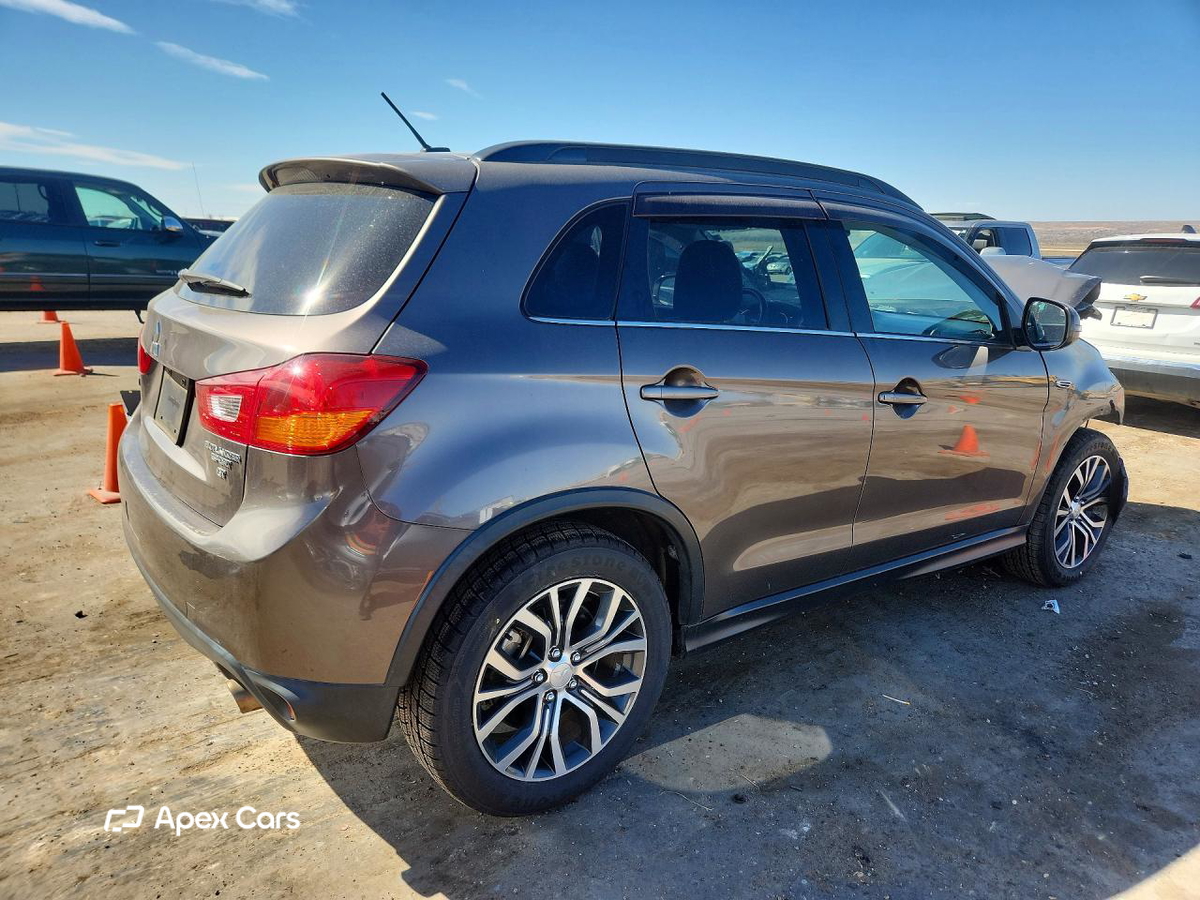 Mitsubishi Outlander 2016