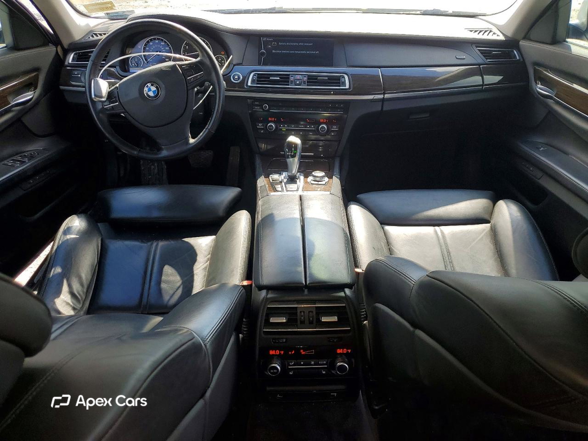 BMW Series 7 2010