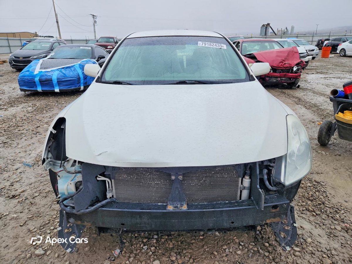 Nissan Altima 2011