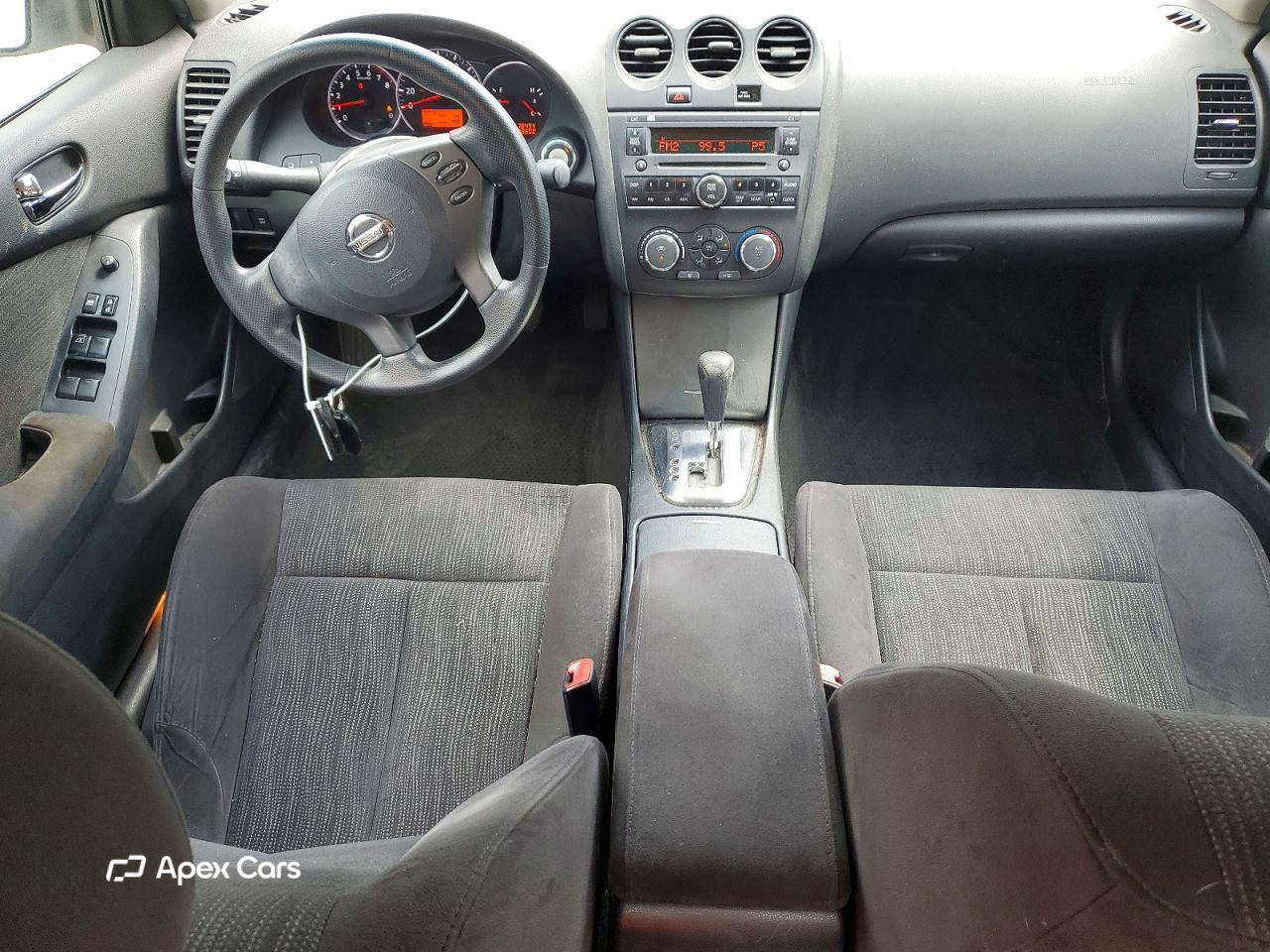 Nissan Altima 2010
