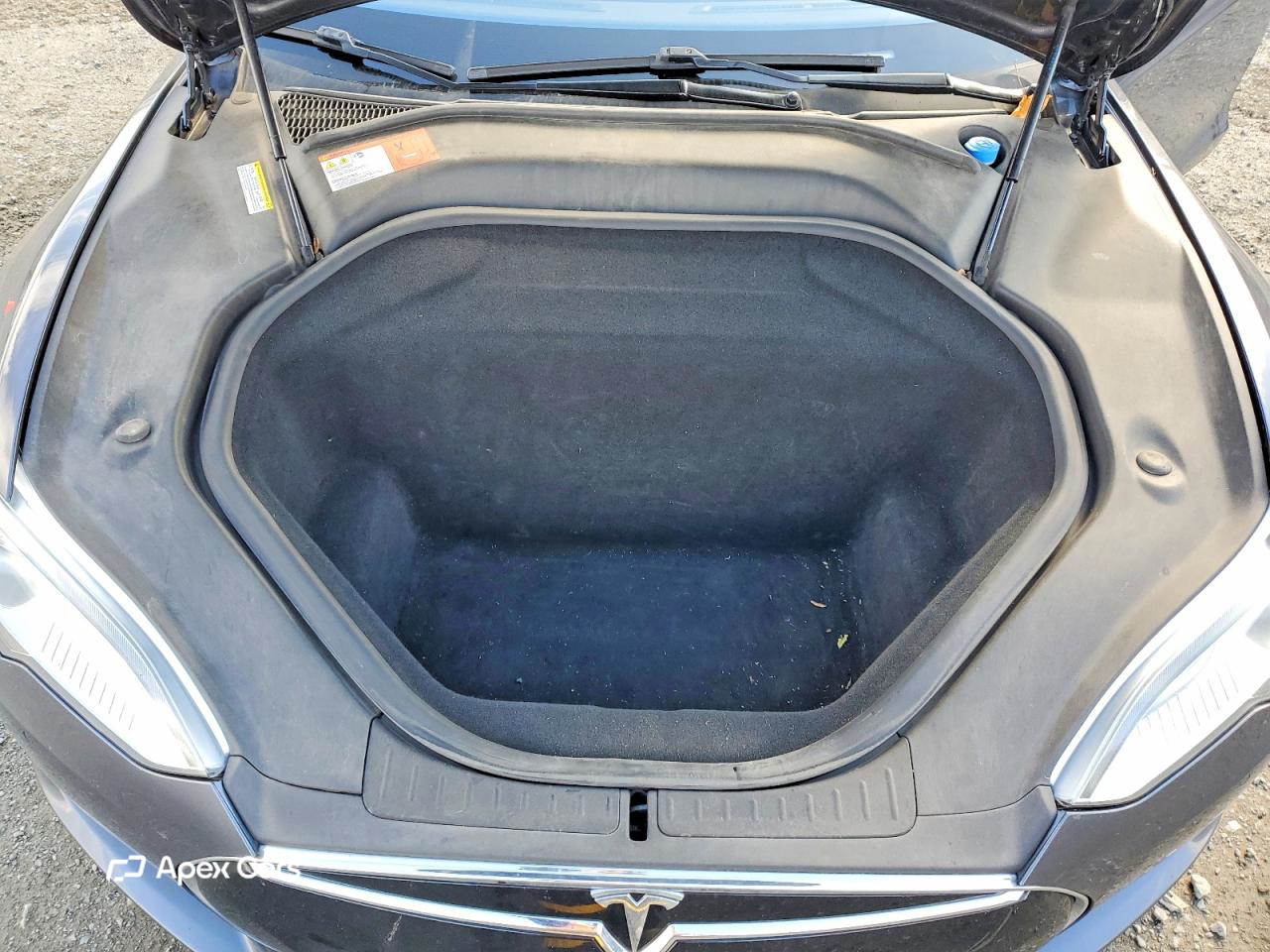 Tesla Model S 2016