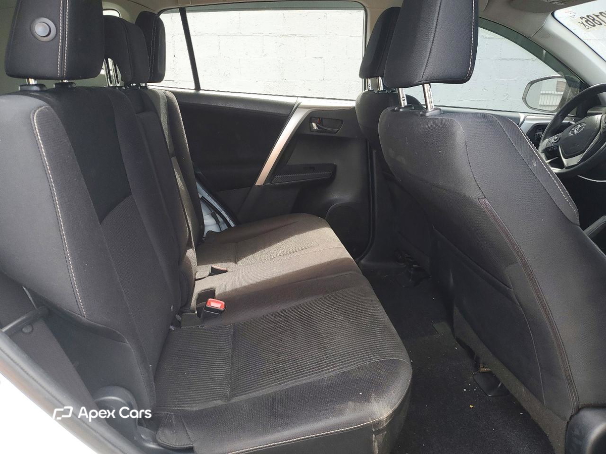 Toyota RAV 4 2015