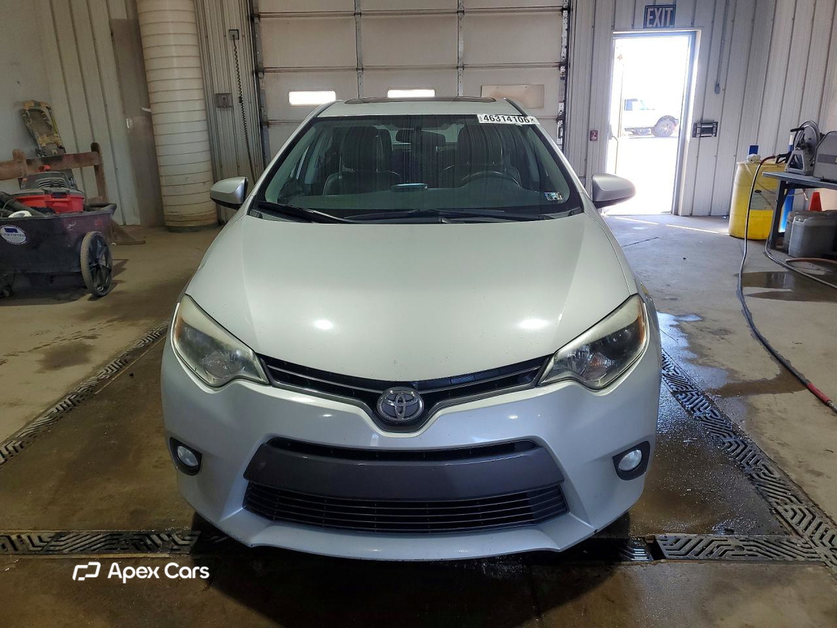 Toyota Corolla 2015
