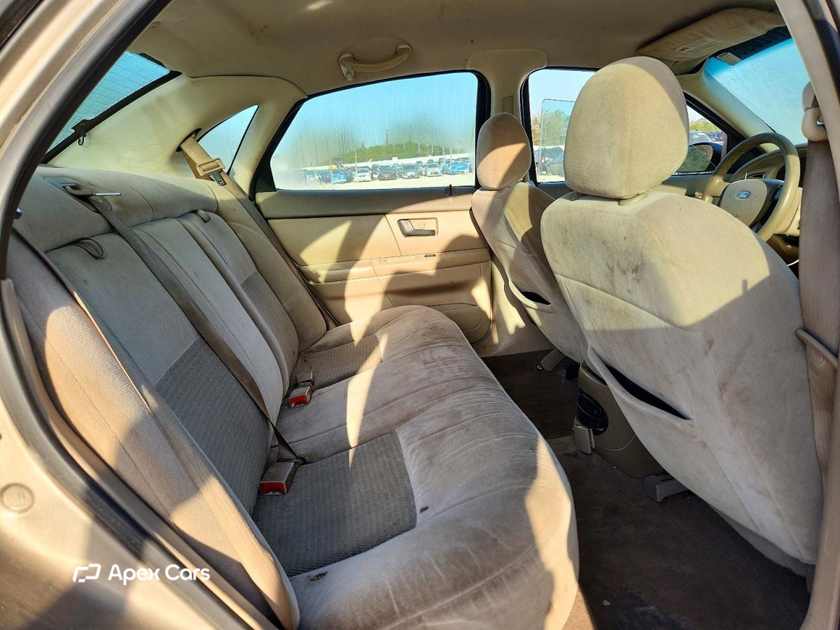 Ford Taurus 2004