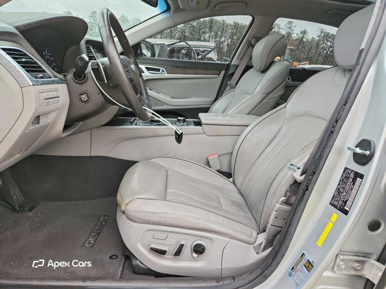 Hyundai Genesis 2015